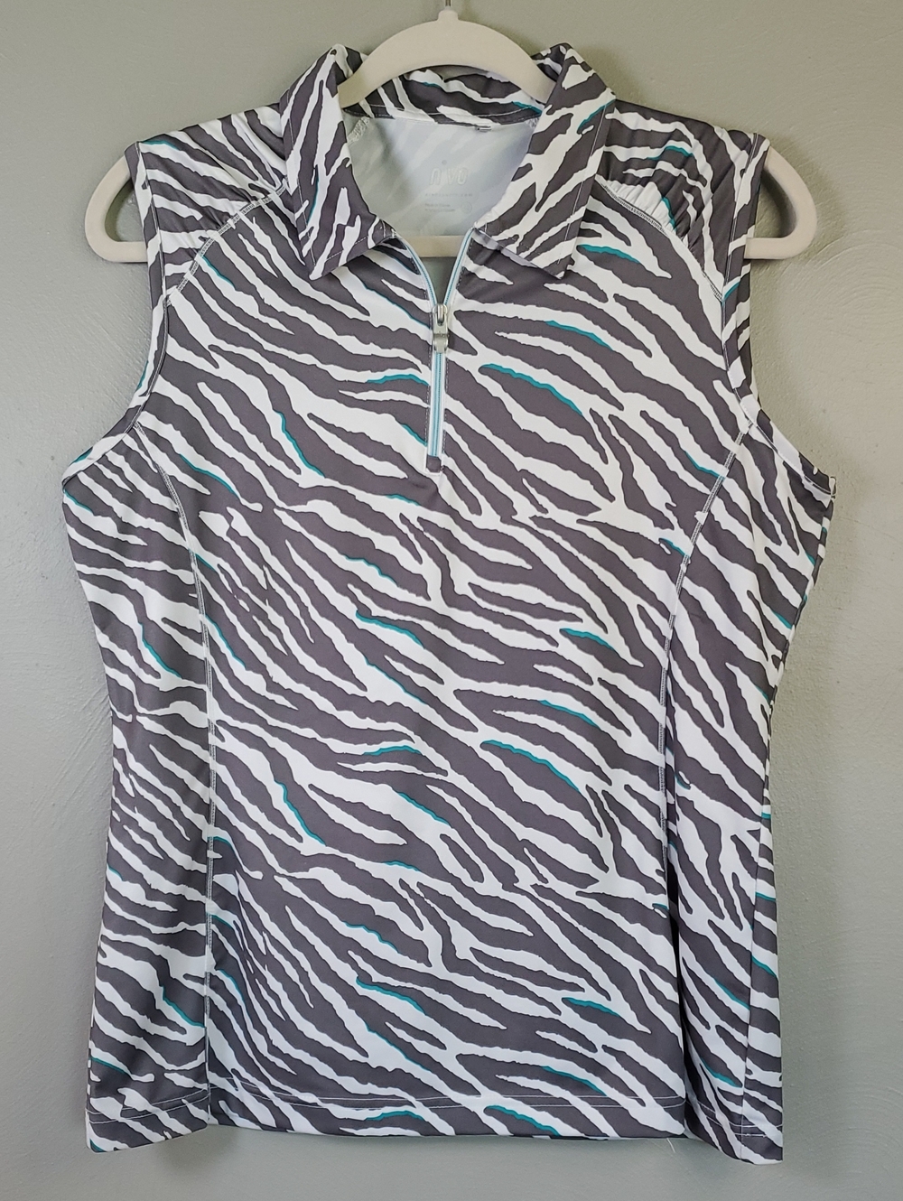 n Vo Sleeveless Zebra-Stripe Golf Polo with Aqua Accents. Medium